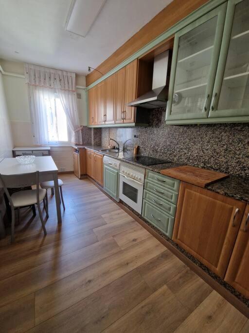 Ferienwohnung Piso En Estacion De Monforte De Lemos Exterior foto